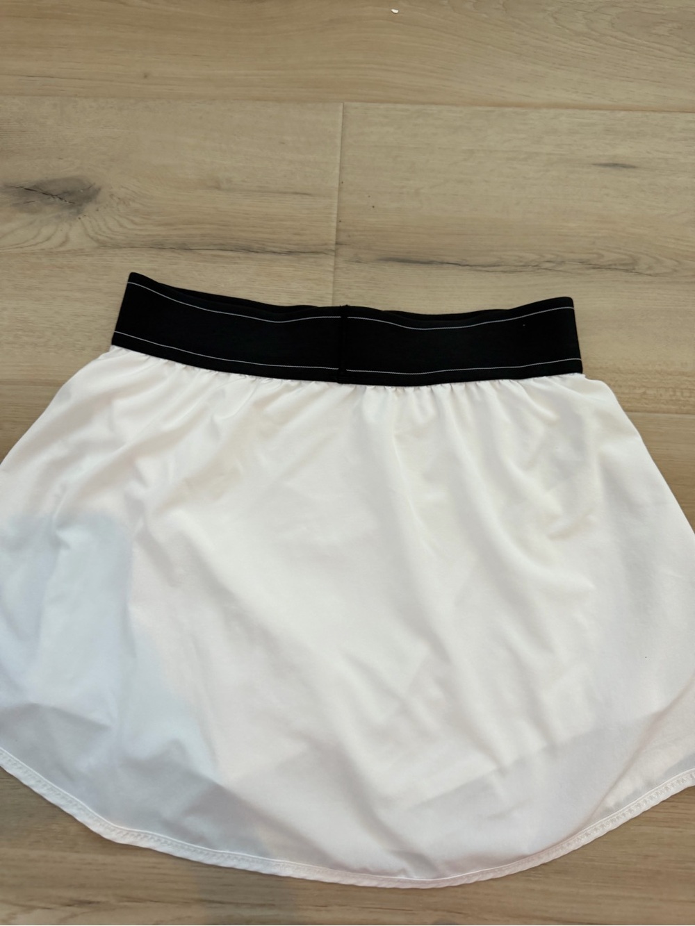 ALO Yoga White Skirt - Picture 2 of 3